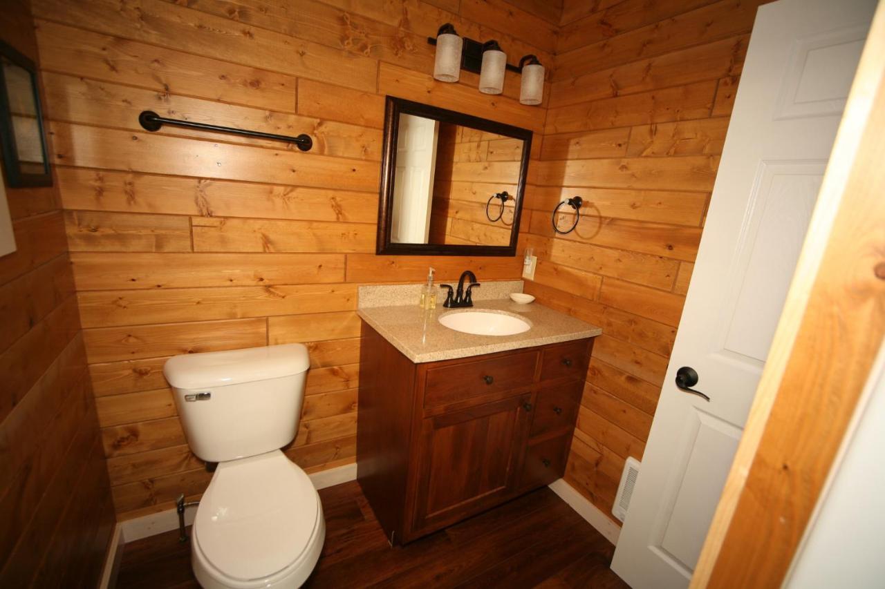 Land O'Lakes Deerwood Resort - Whippoorwill Cabin المظهر الخارجي الصورة