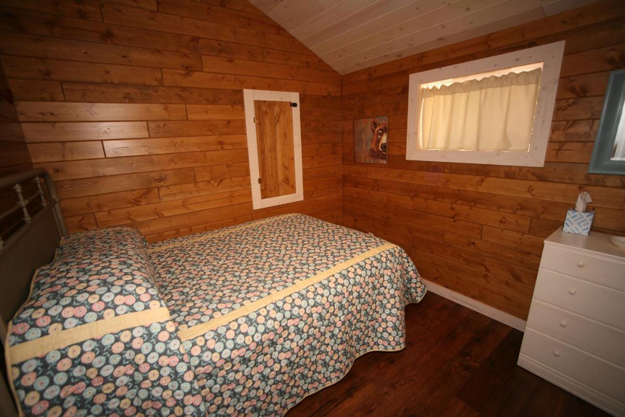 Land O'Lakes Deerwood Resort - Whippoorwill Cabin المظهر الخارجي الصورة
